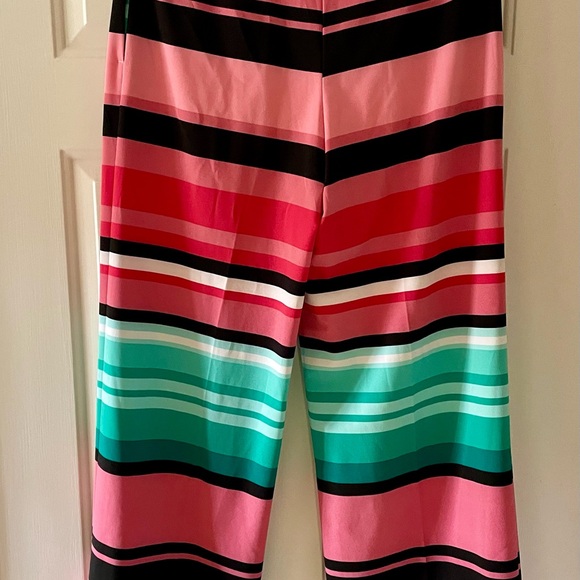 Multicolor capris. - Picture 2 of 3